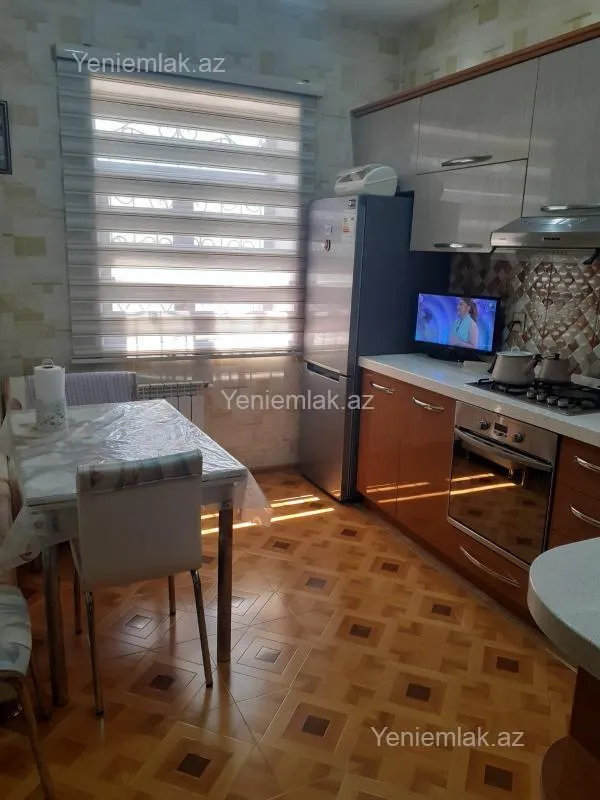 Satılır 4 otaqlı həyət evi 210 m²