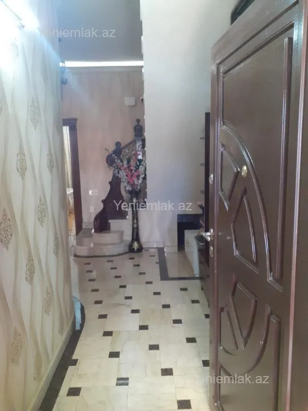Satılır 4 otaqlı həyət evi 210 m²