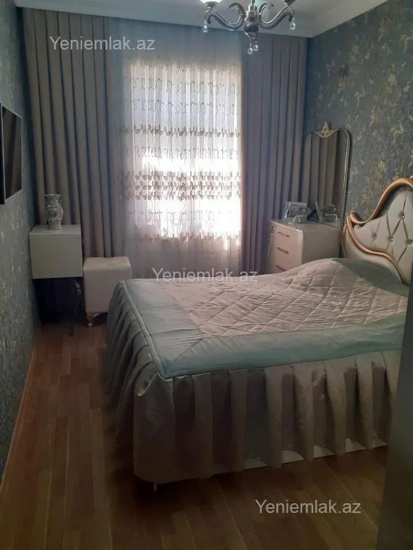 Satılır 4 otaqlı həyət evi 210 m²