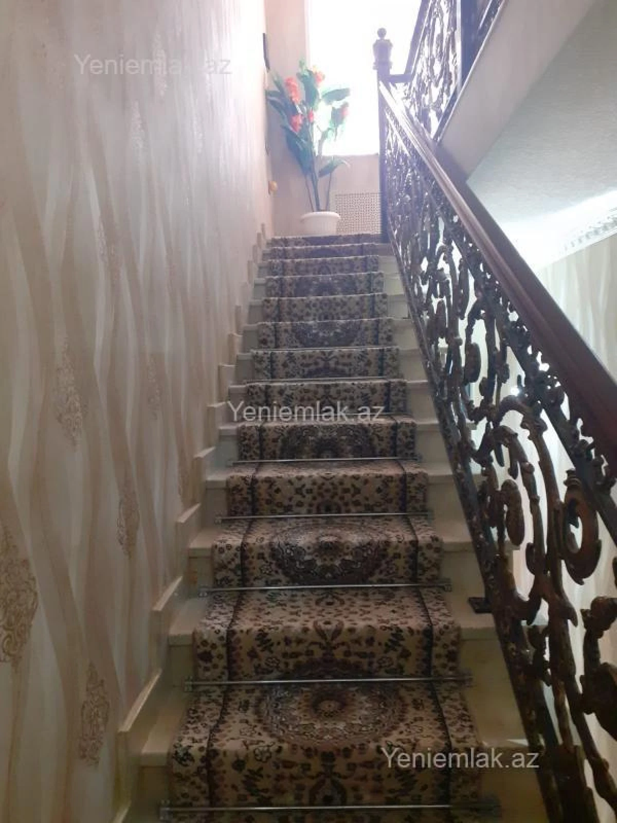 Satılır 4 otaqlı həyət evi 210 m²