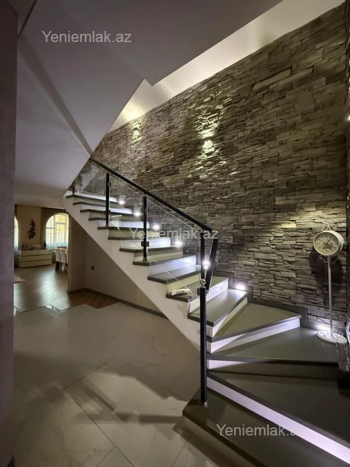 Satılır 6 otaqlı yeni tikili 250 m²