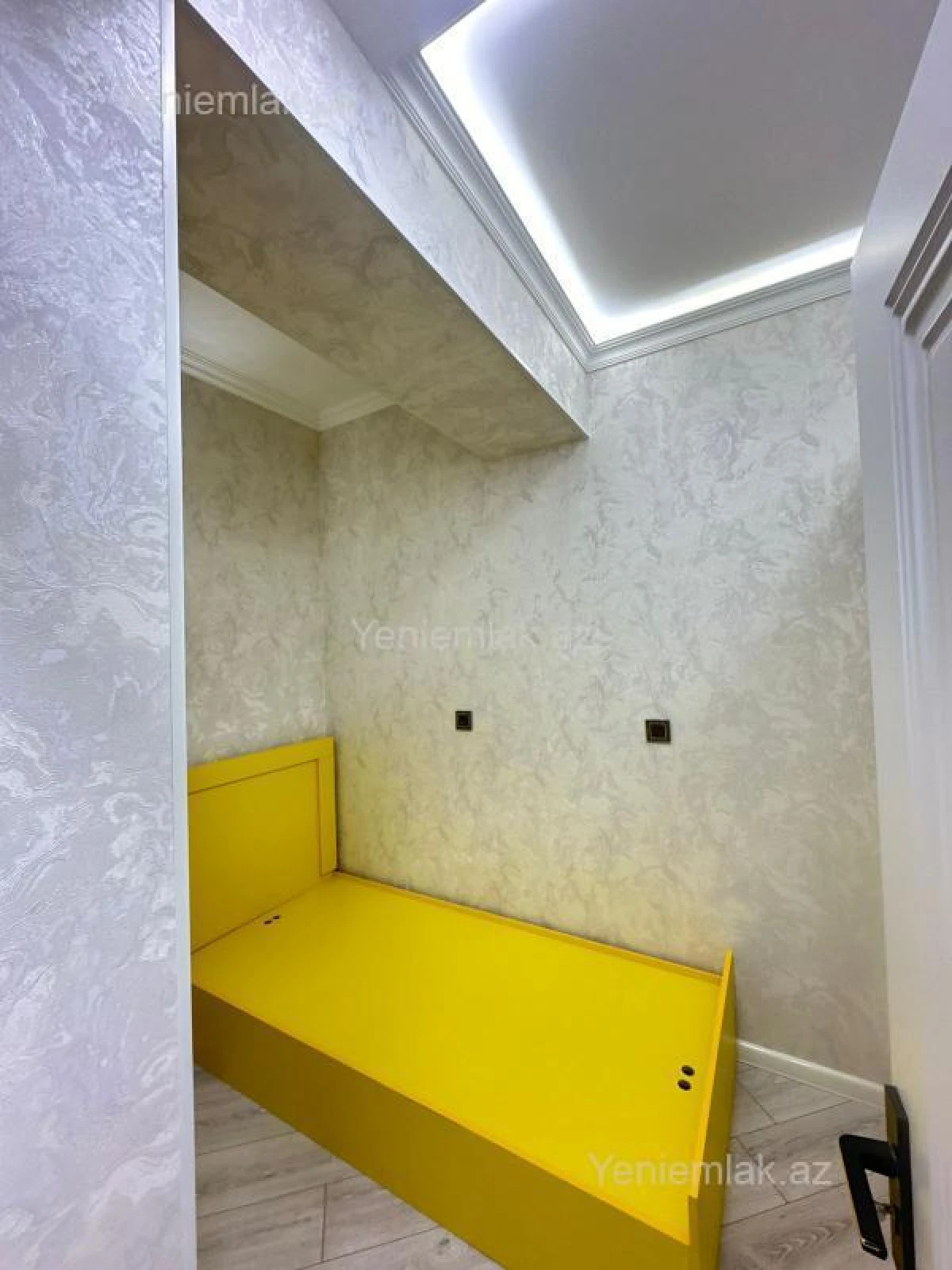 Satılır 3 otaqlı yeni tikili 85 m²