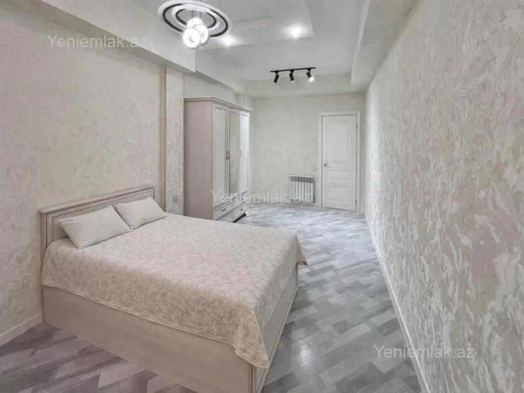Satılır 4 otaqlı yeni tikili 165 m²