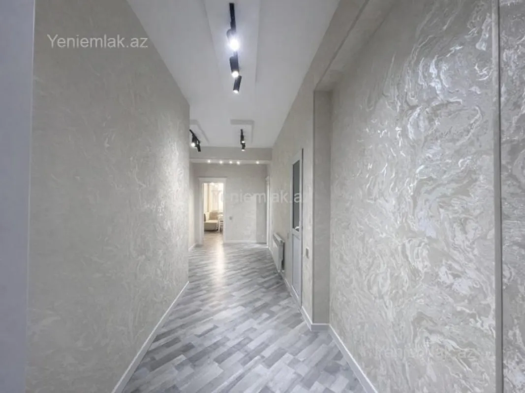 Satılır 4 otaqlı yeni tikili 165 m²