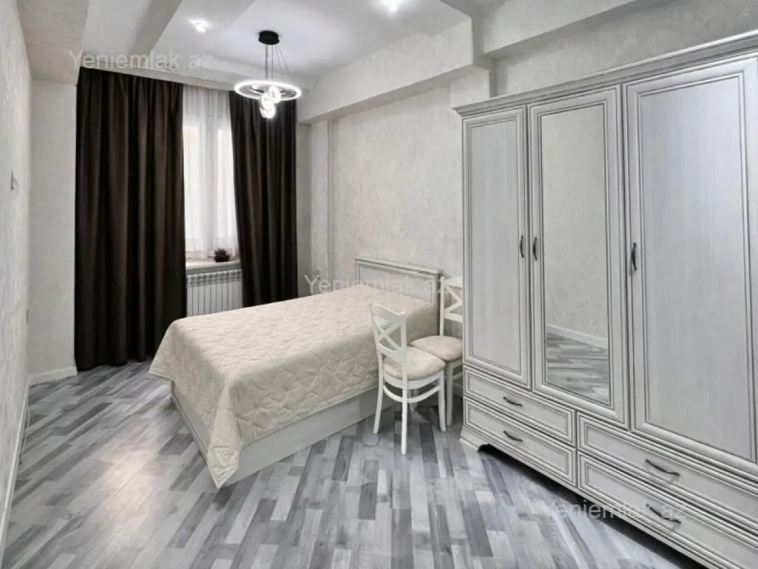 Satılır 4 otaqlı yeni tikili 165 m²