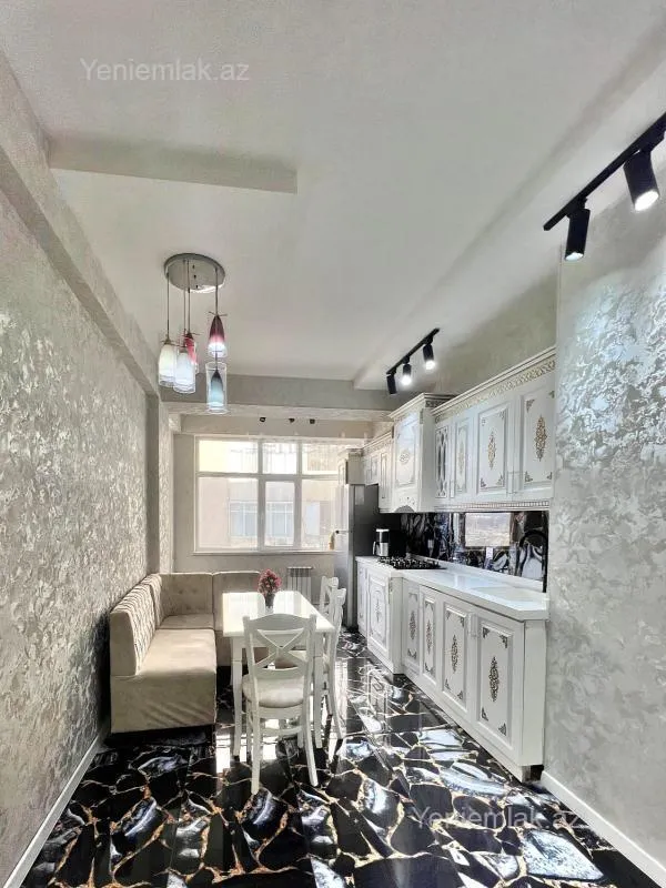 Satılır 4 otaqlı yeni tikili 165 m²