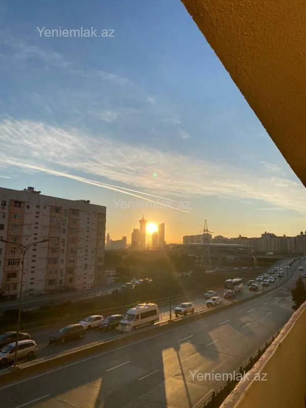 Satılır 5 otaqlı köhnə tikili 125 m²