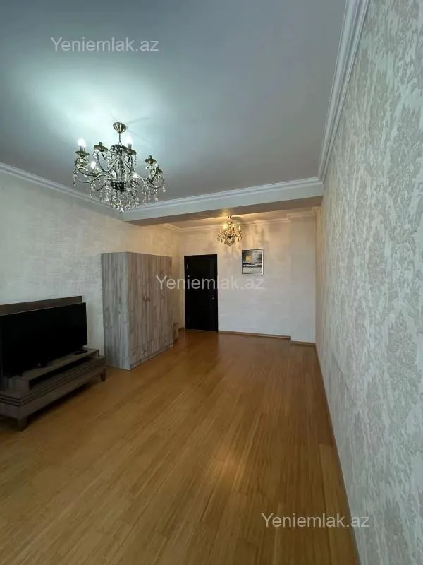 Satılır 2 otaqlı yeni tikili 80 m²