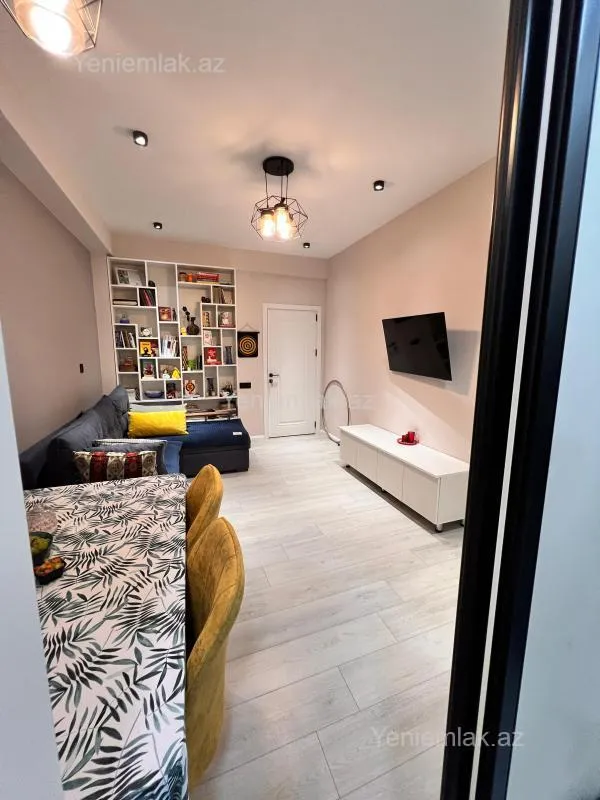 Satılır 3 otaqlı yeni tikili 78 m²