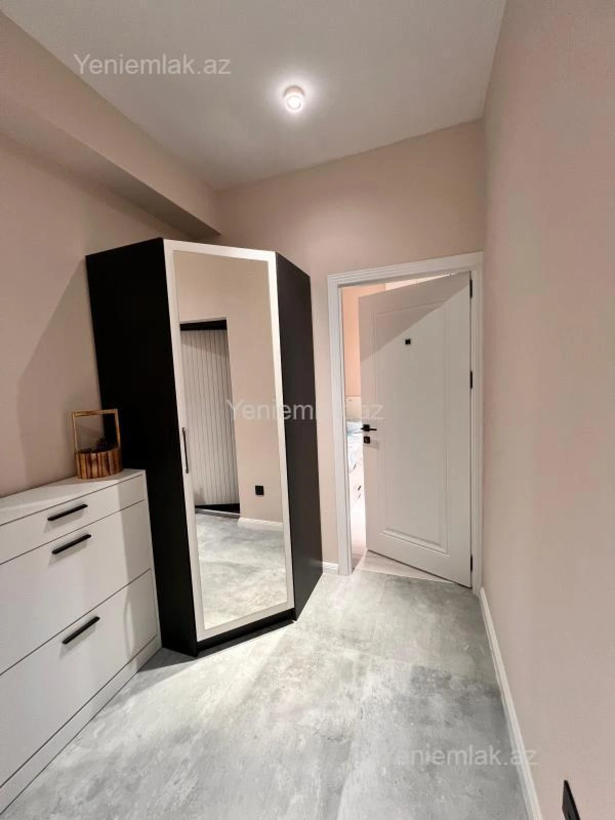 Satılır 3 otaqlı yeni tikili 78 m²
