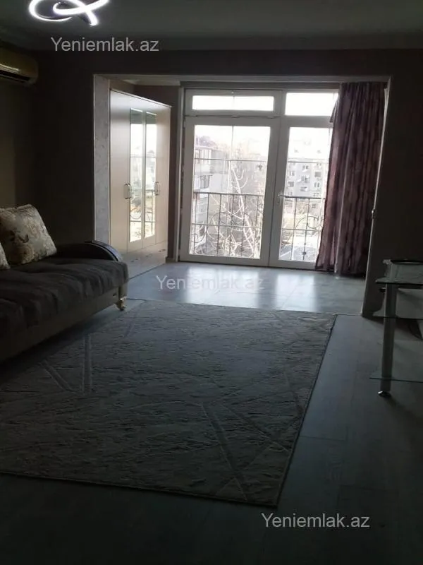 Satılır 2 otaqlı köhnə tikili 54 m²