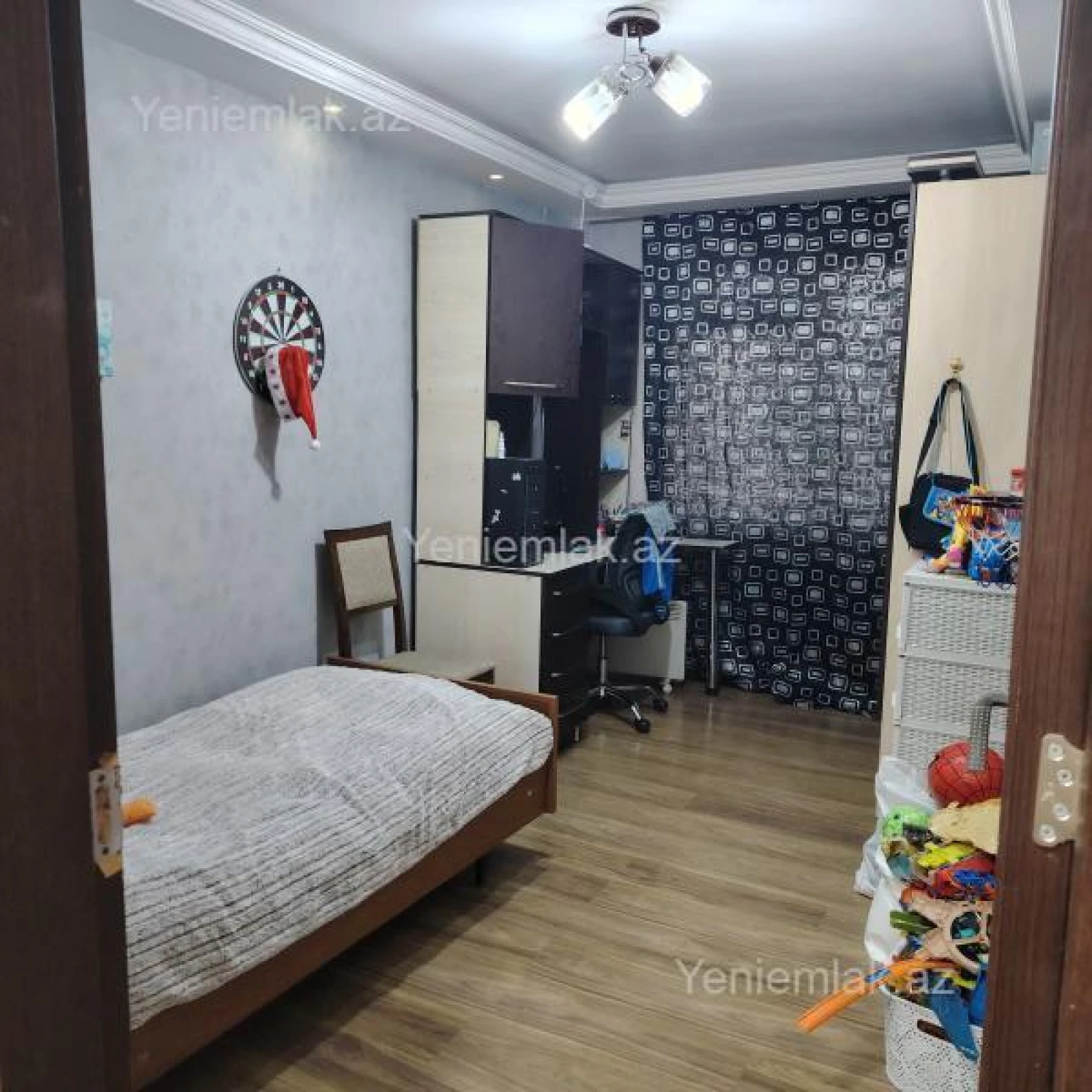 Satılır 3 otaqlı köhnə tikili 75 m²