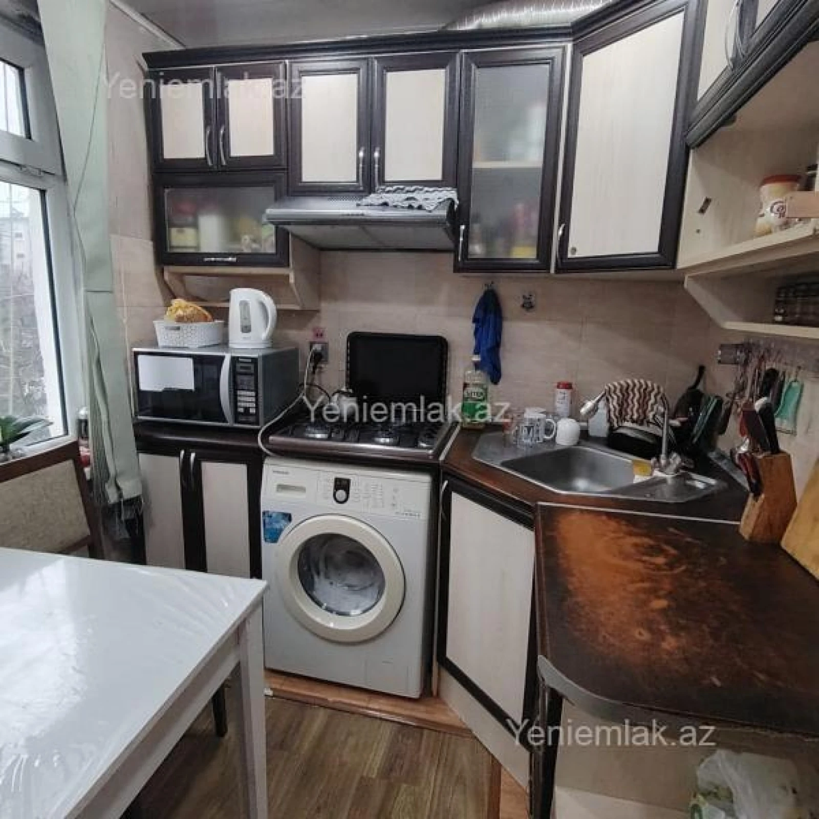 Satılır 3 otaqlı köhnə tikili 75 m²