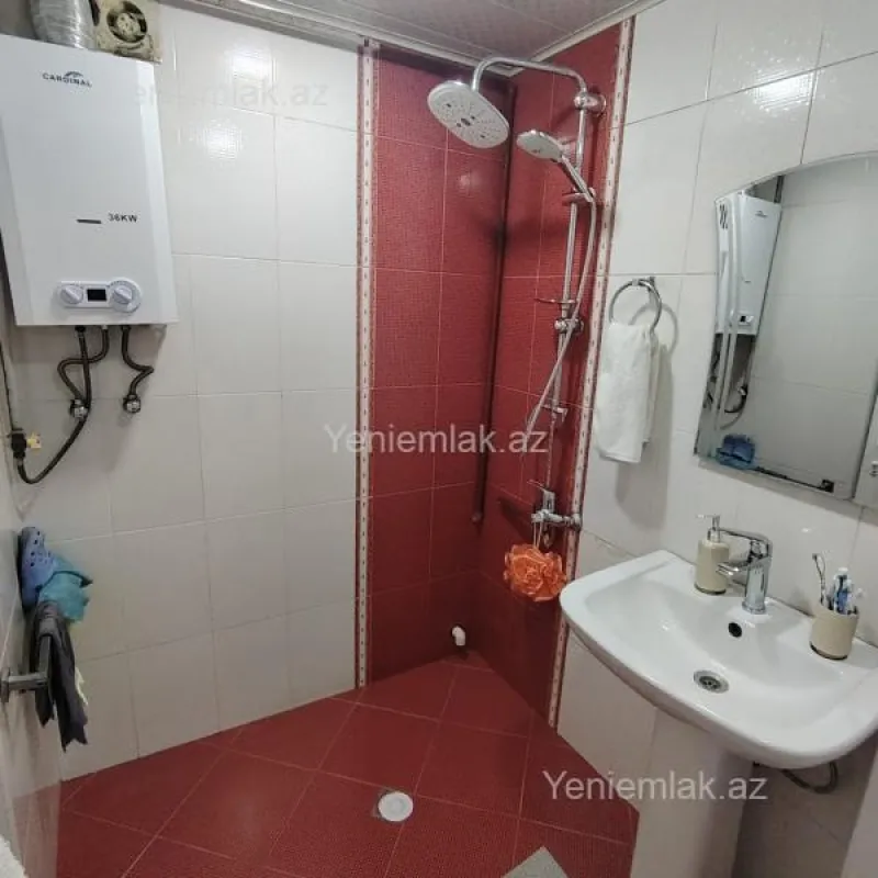 Satılır 3 otaqlı köhnə tikili 75 m²