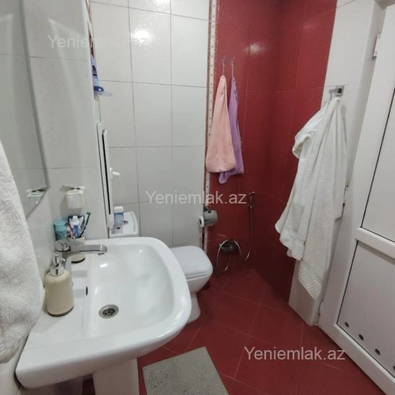 Satılır 3 otaqlı köhnə tikili 75 m²