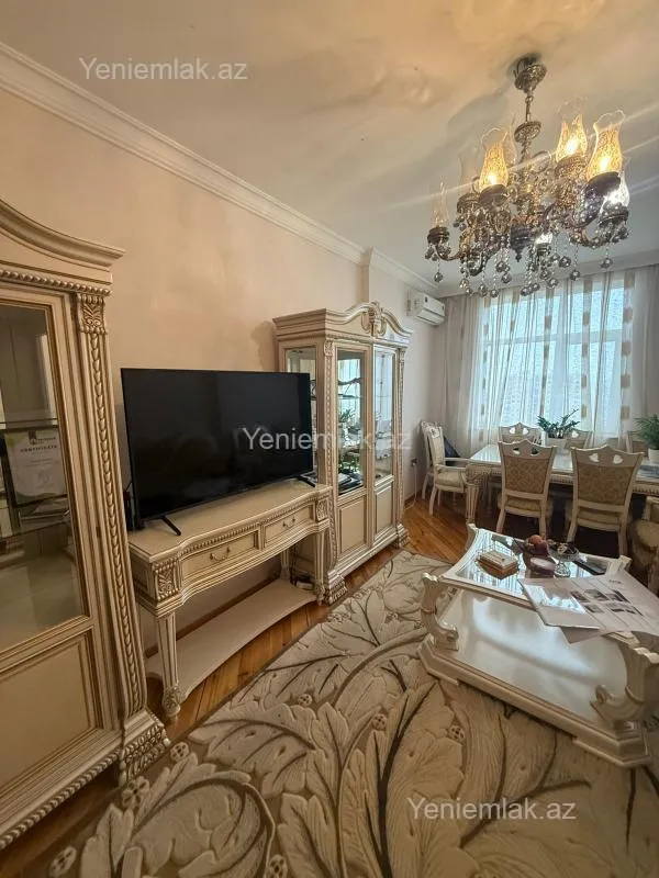 Satılır 2 otaqlı yeni tikili 87.4 m²