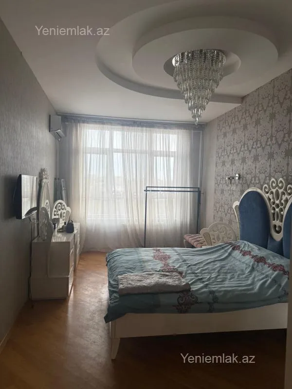 Satılır 3 otaqlı yeni tikili 90 m²