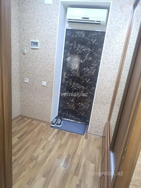 Satılır 1 otaqlı köhnə tikili 26 m²