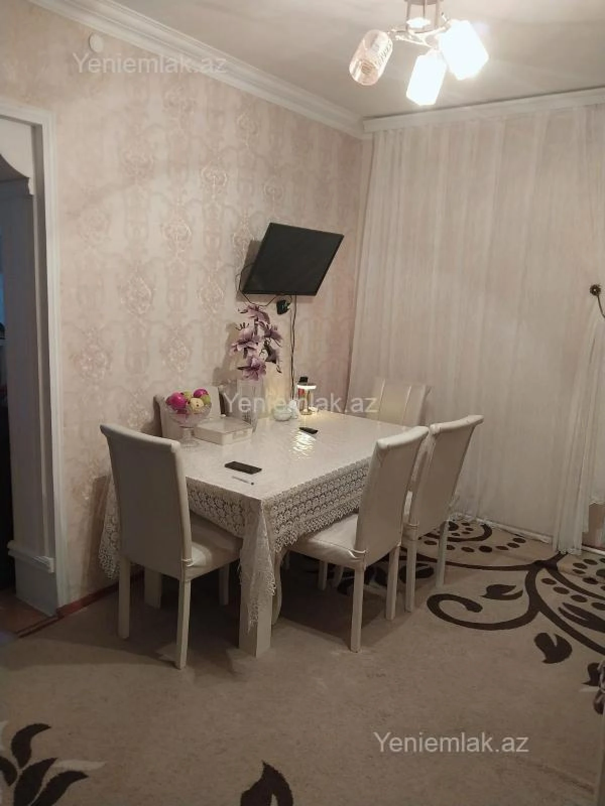 Satılır 2 otaqlı köhnə tikili 50 m²