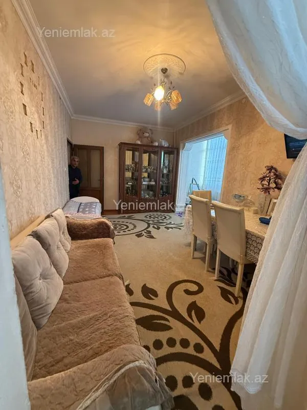 Satılır 2 otaqlı köhnə tikili 50 m²