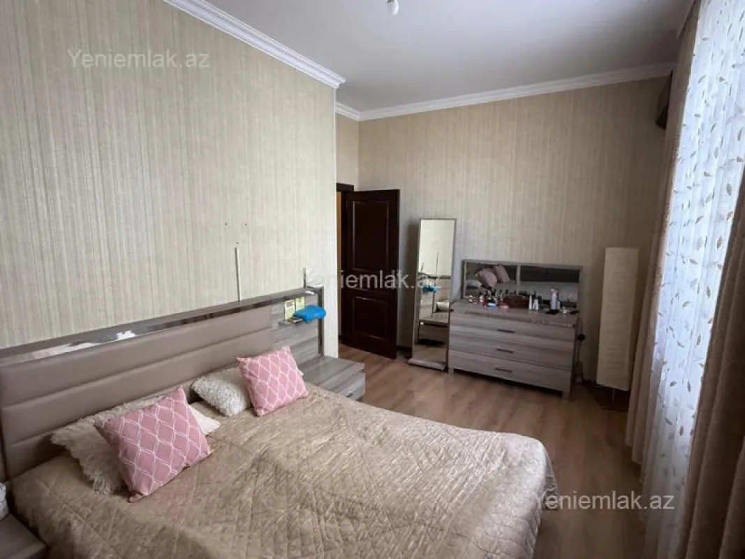 Satılır 3 otaqlı yeni tikili 77 m²