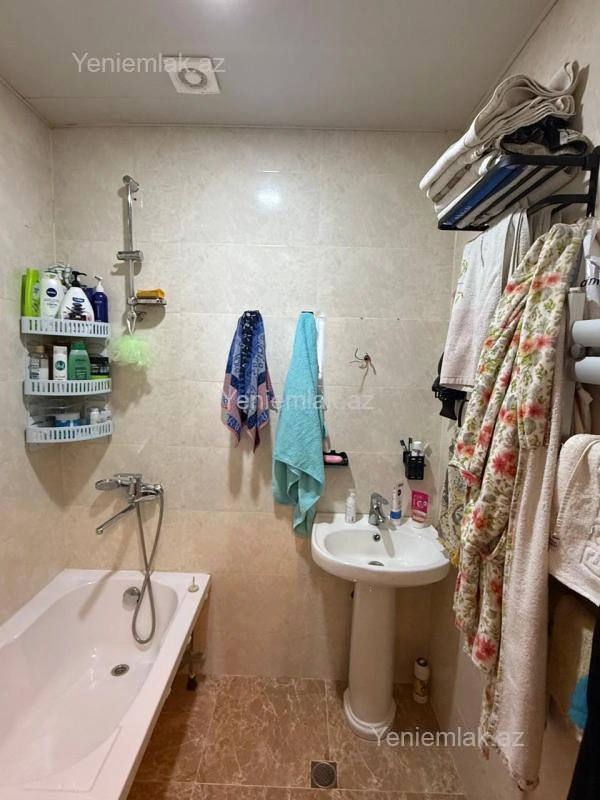 Satılır 3 otaqlı yeni tikili 77 m²