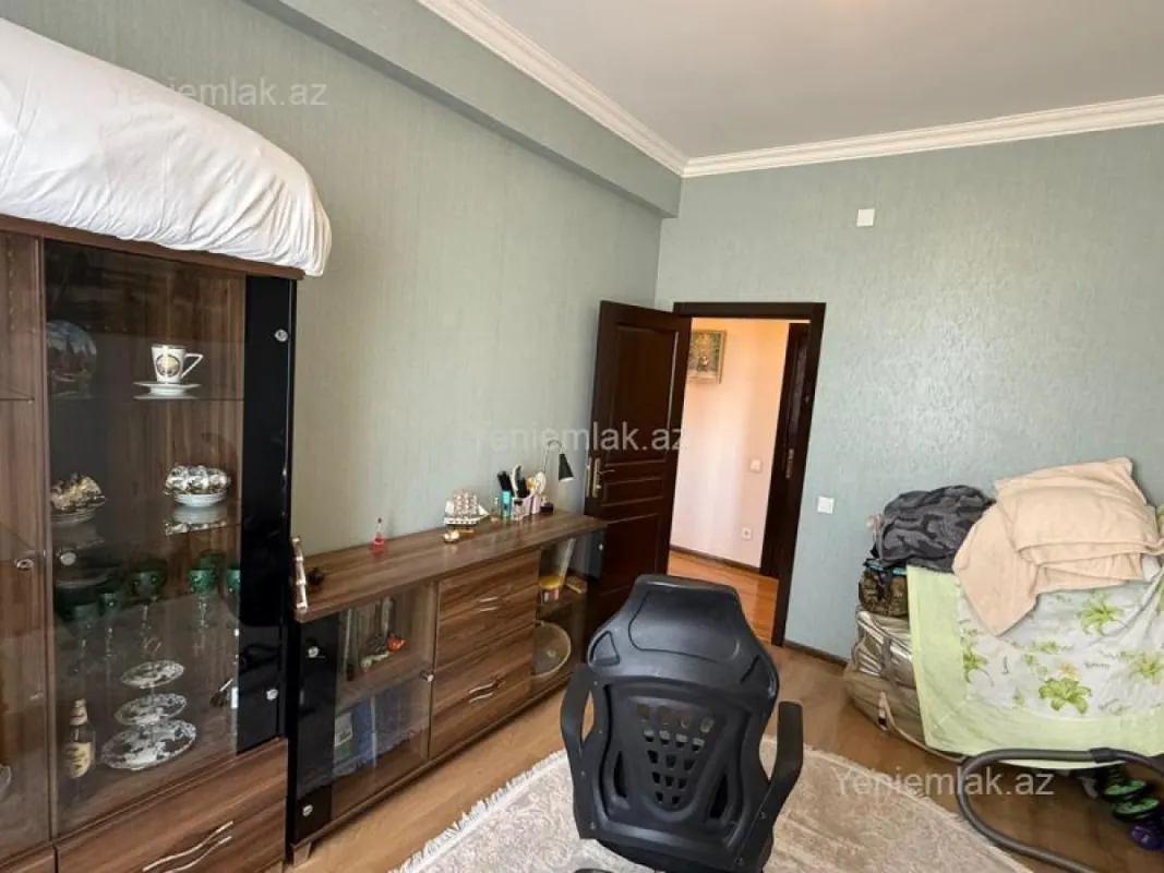 Satılır 3 otaqlı yeni tikili 77 m²