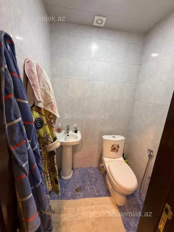 Satılır 3 otaqlı yeni tikili 77 m²