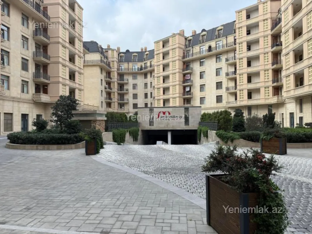 Satılır 4 otaqlı yeni tikili 195 m²