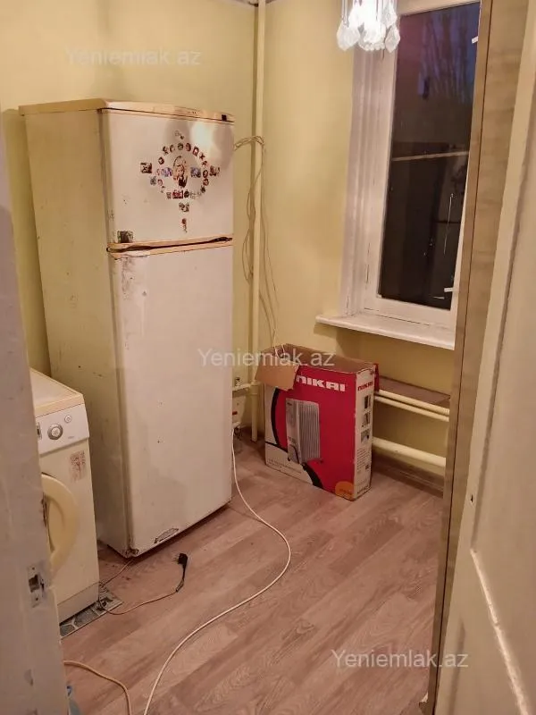 Satılır 1 otaqlı köhnə tikili 35 m²