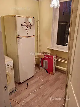 Satılır 1 otaqlı köhnə tikili 35 m²
