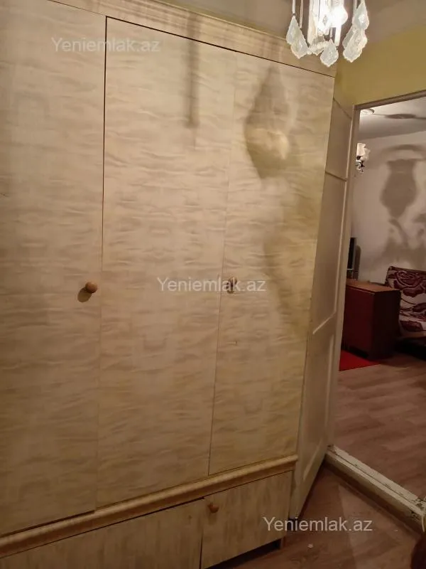 Satılır 1 otaqlı köhnə tikili 35 m²