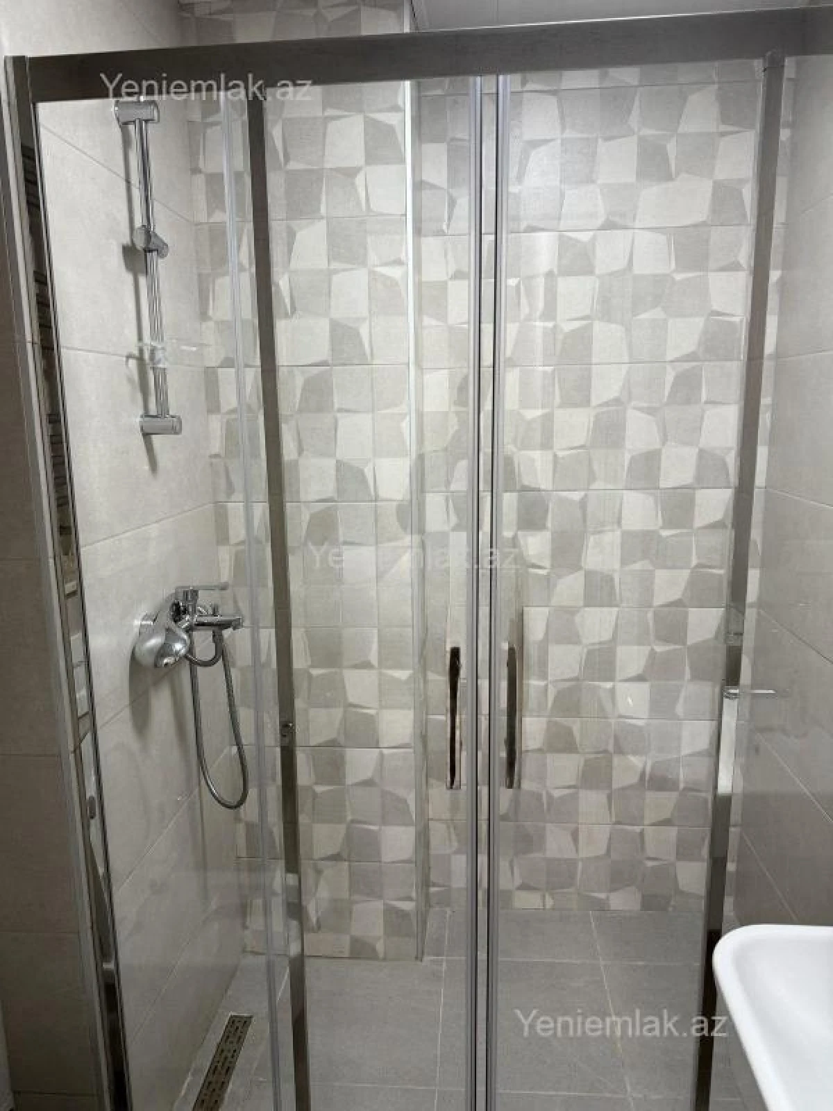 Satılır 2 otaqlı yeni tikili 55 m²