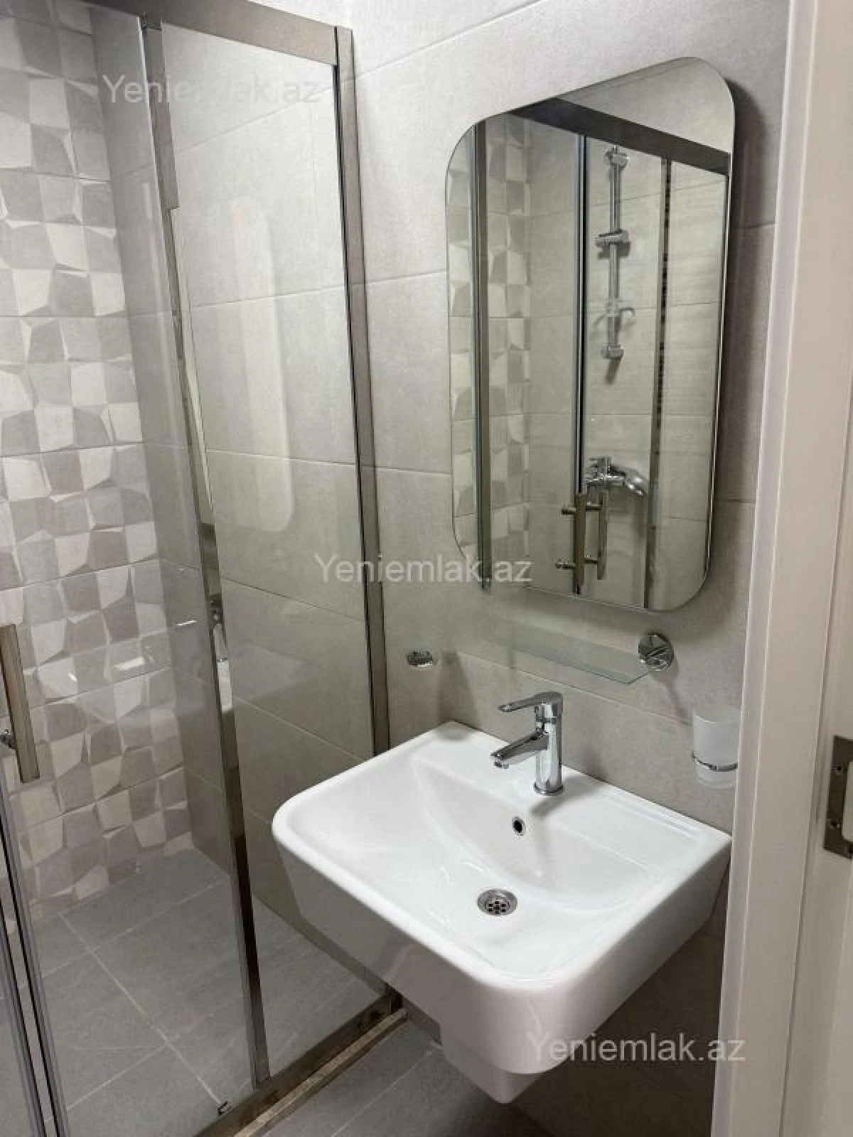 Satılır 2 otaqlı yeni tikili 55 m²