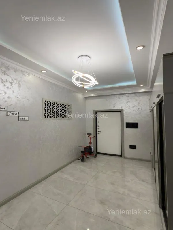 Satılır 3 otaqlı yeni tikili 132 m²