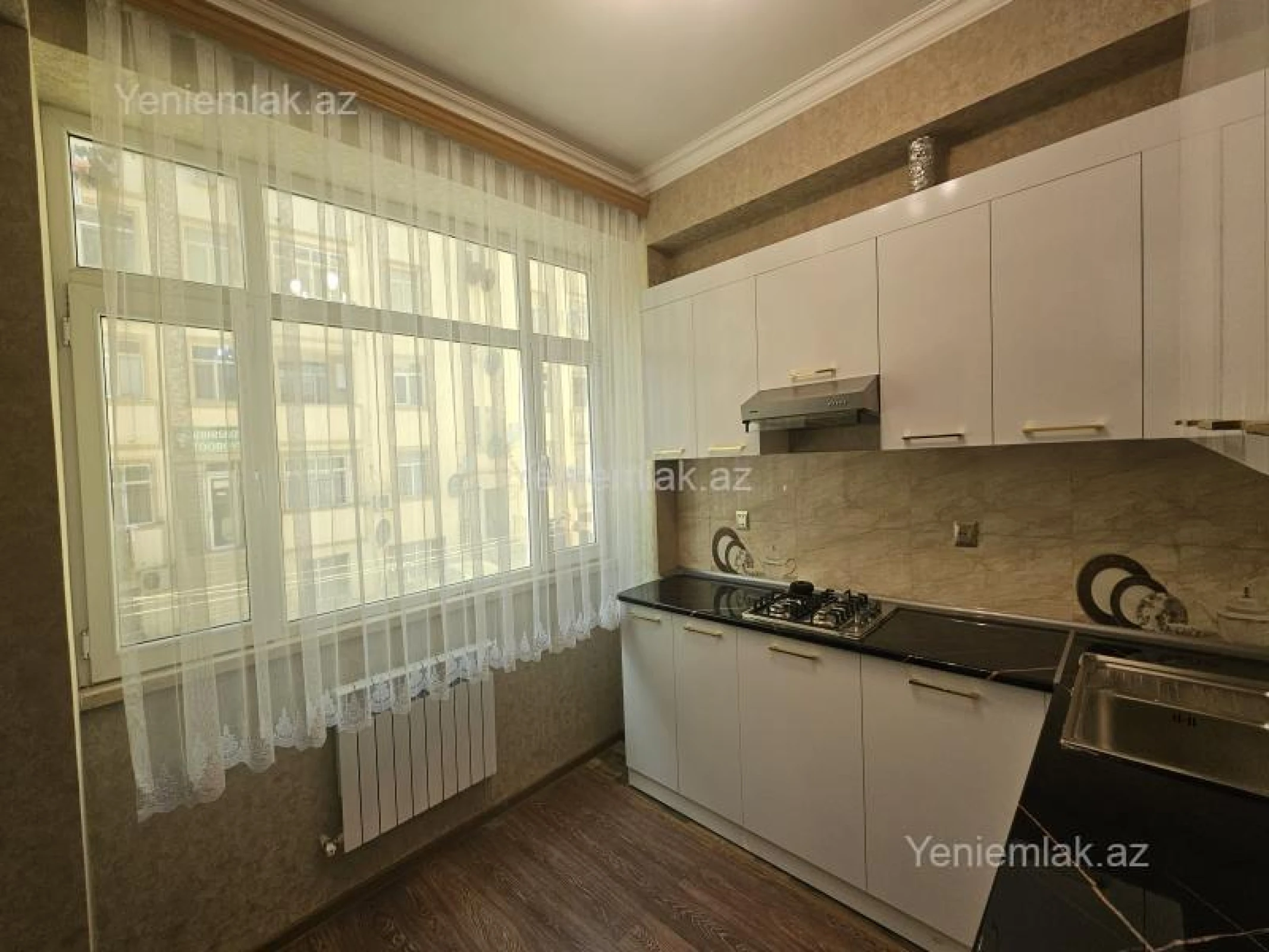 Satılır 3 otaqlı yeni tikili 83 m²