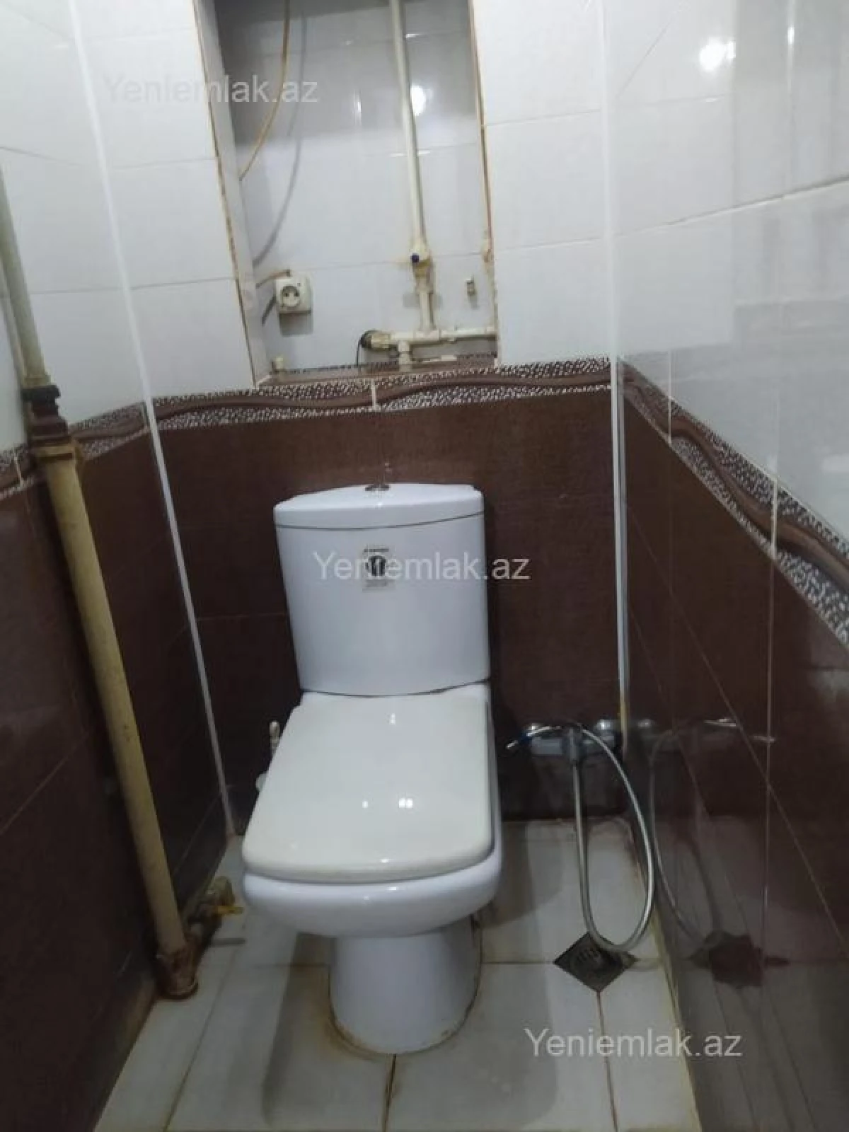 Satılır 2 otaqlı köhnə tikili 65 m²