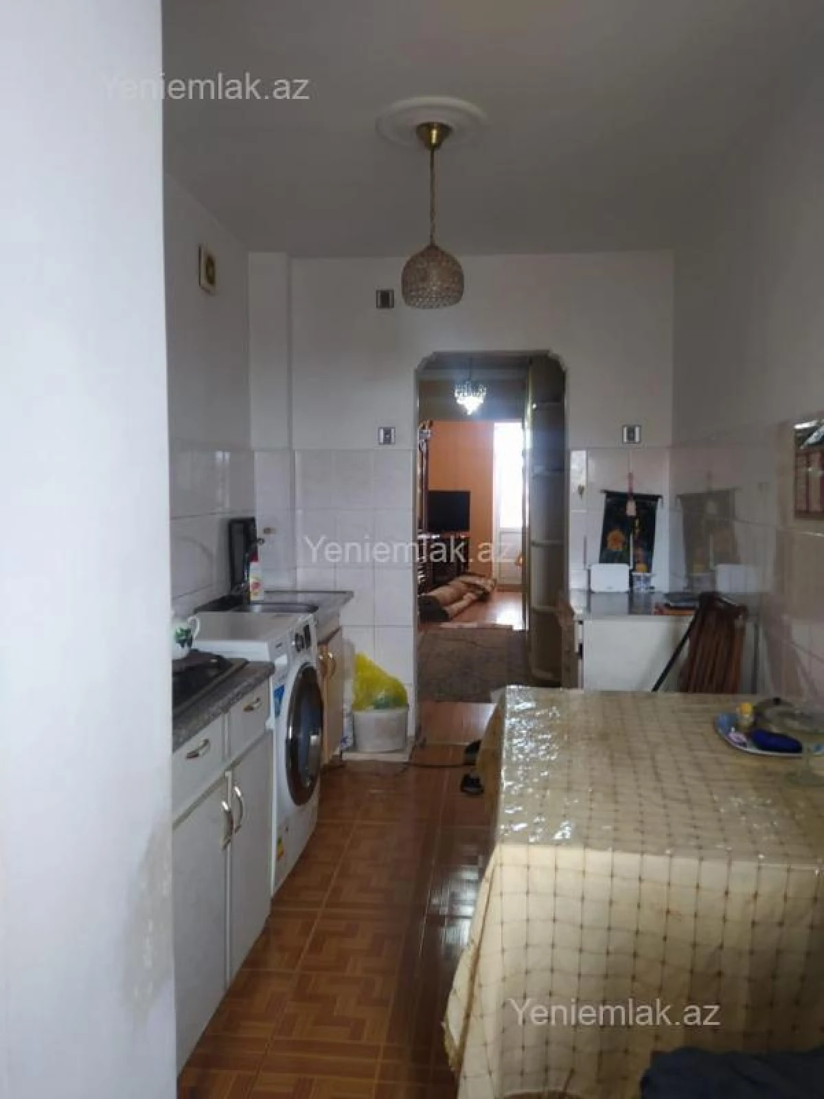 Satılır 2 otaqlı köhnə tikili 65 m²