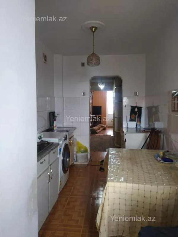 Satılır 2 otaqlı köhnə tikili 65 m²