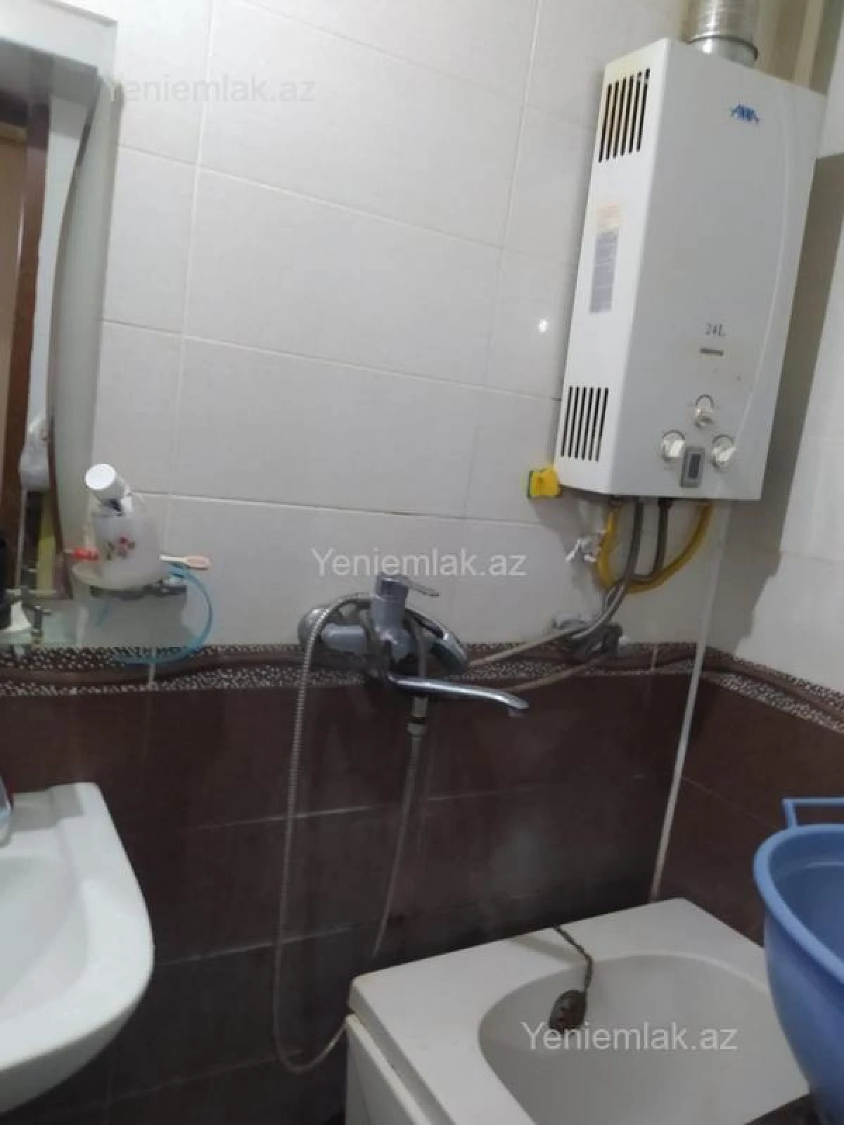 Satılır 2 otaqlı köhnə tikili 65 m²