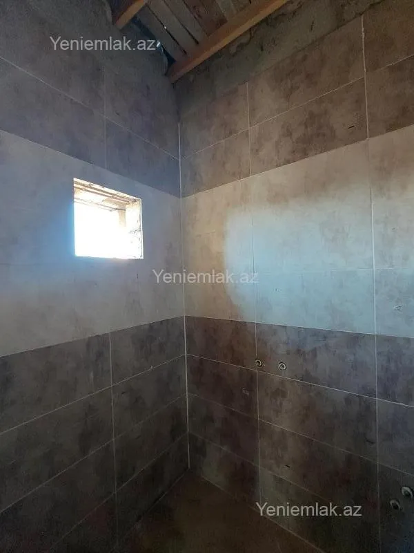 Satılır 6 otaqlı həyət evi 170 m²