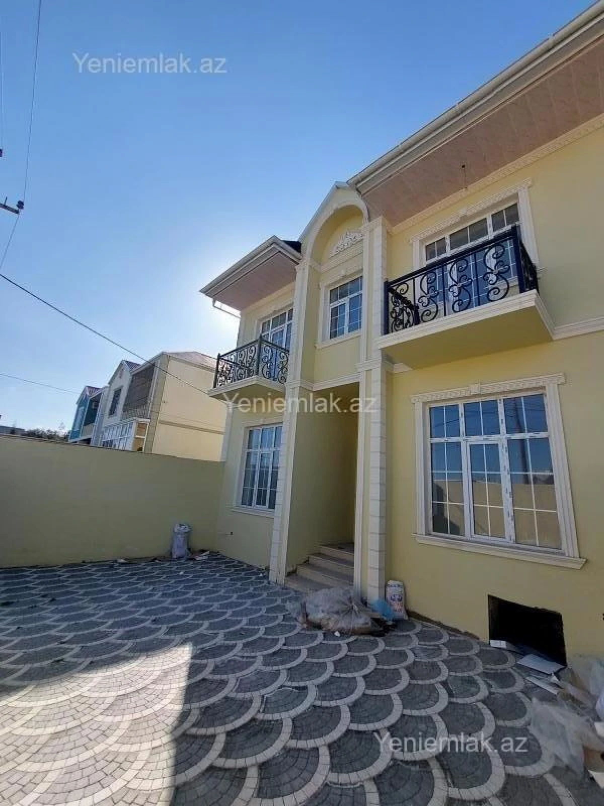 Satılır 6 otaqlı həyət evi 170 m²