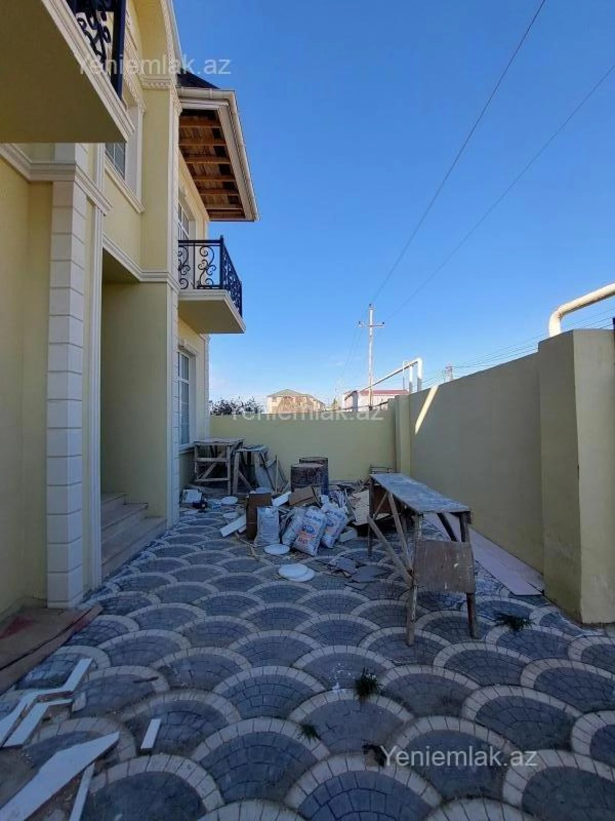 Satılır 6 otaqlı həyət evi 170 m²