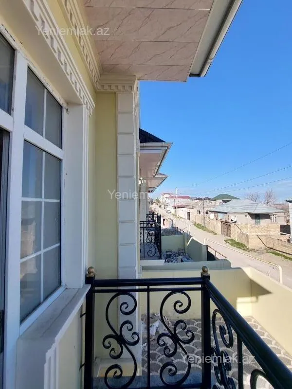 Satılır 6 otaqlı həyət evi 170 m²