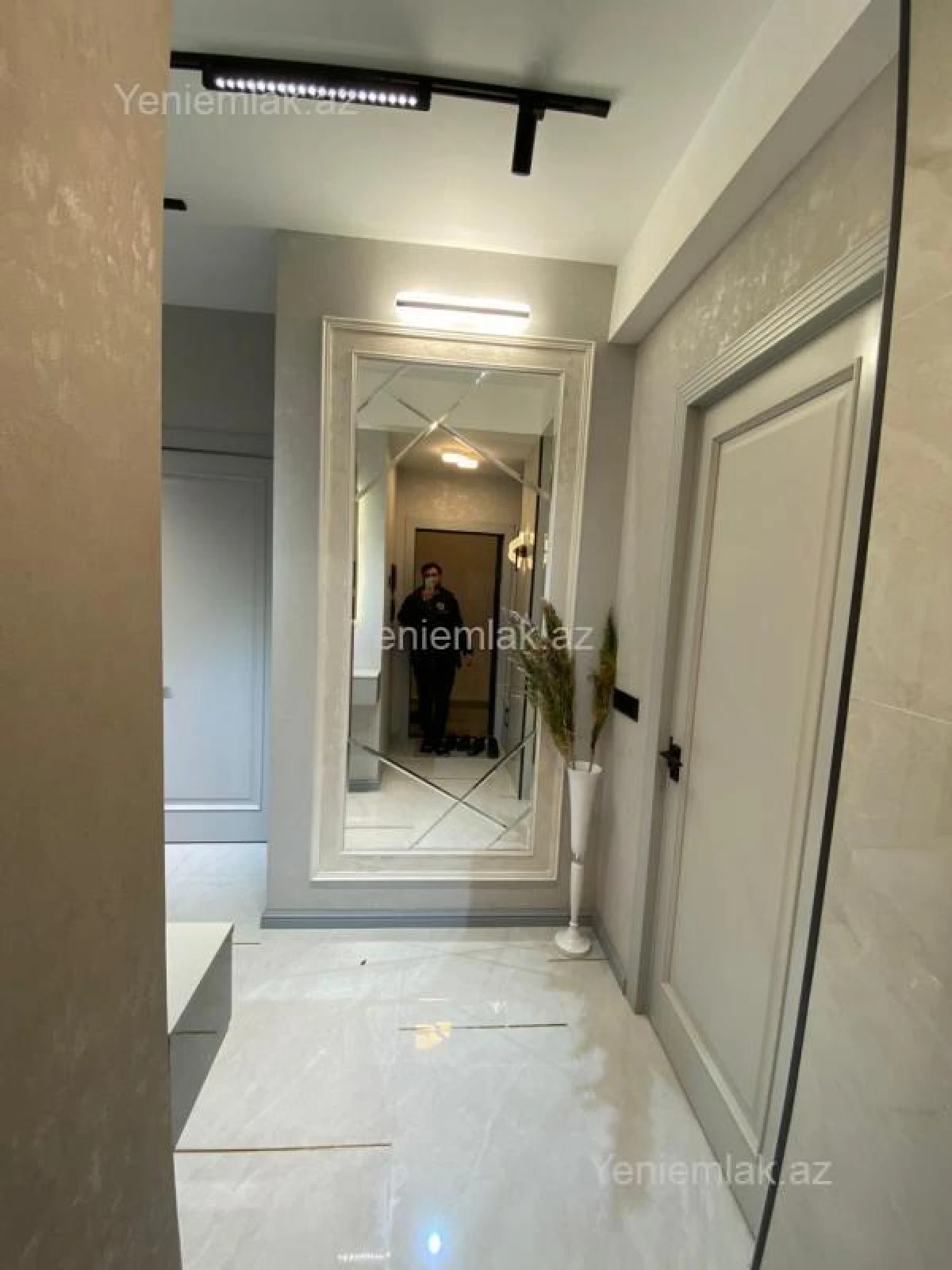 Satılır 2 otaqlı yeni tikili 64 m²
