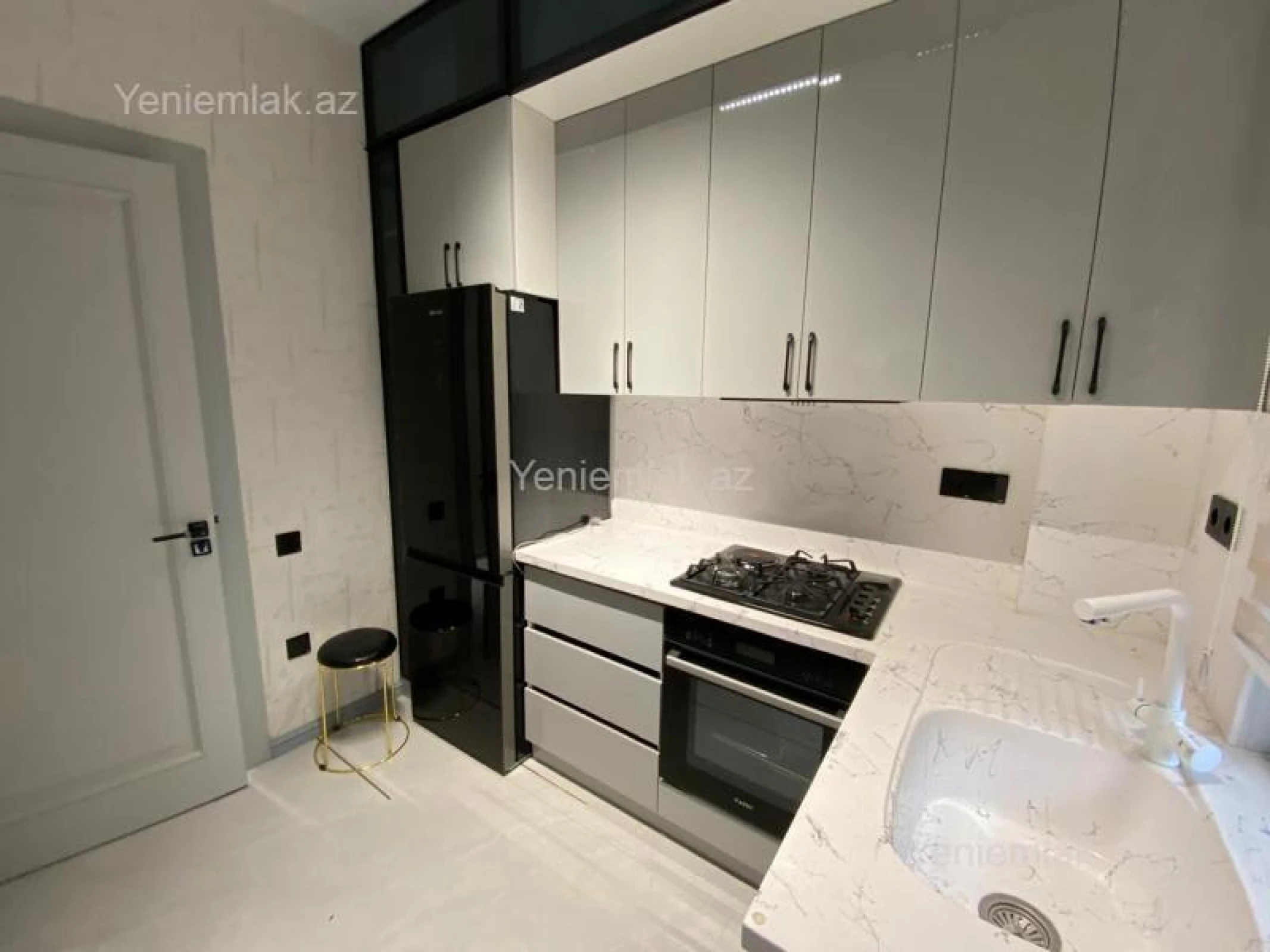 Satılır 2 otaqlı yeni tikili 64 m²
