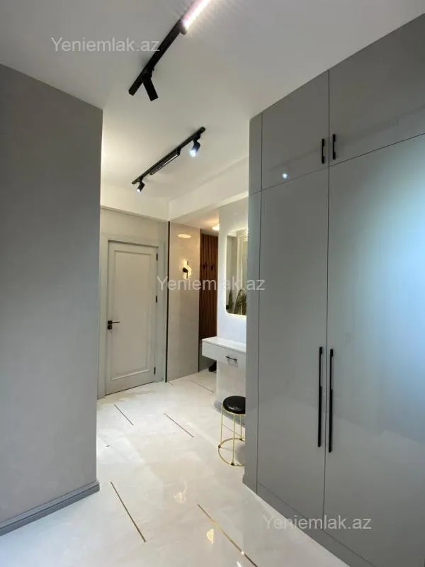 Satılır 2 otaqlı yeni tikili 64 m²