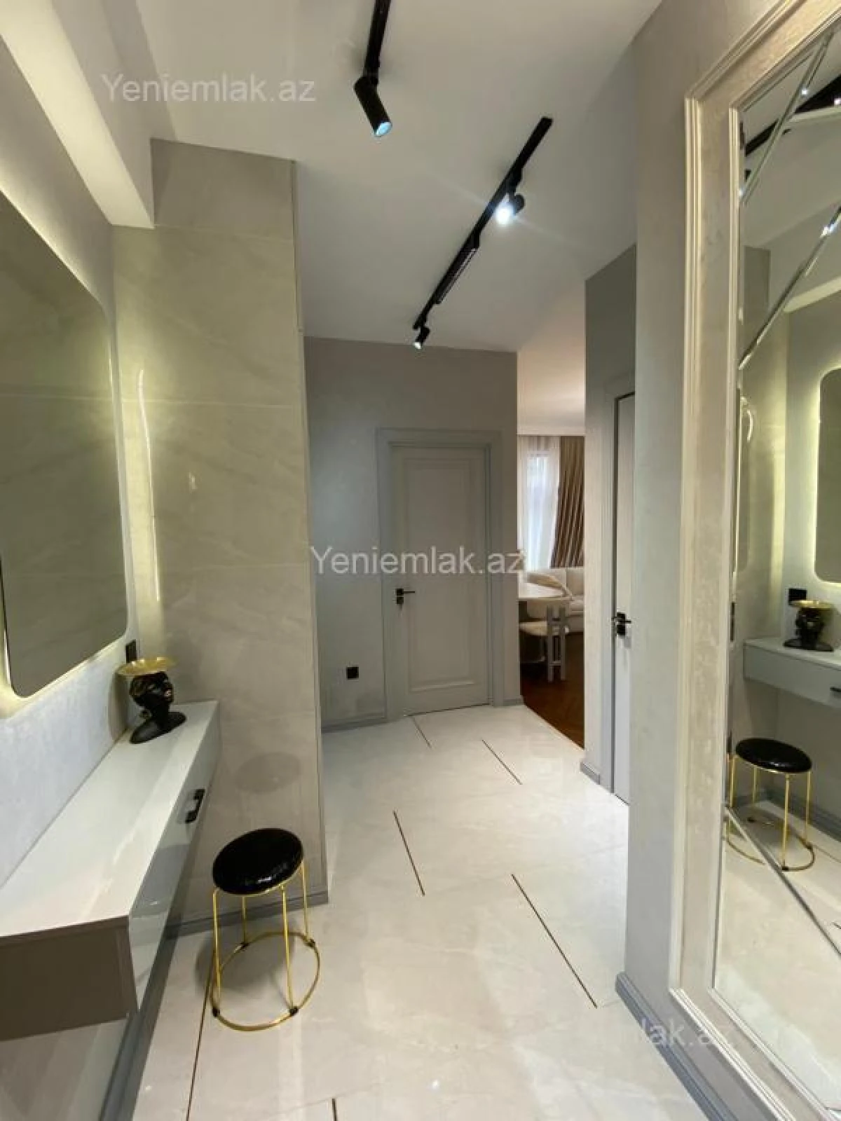 Satılır 2 otaqlı yeni tikili 64 m²