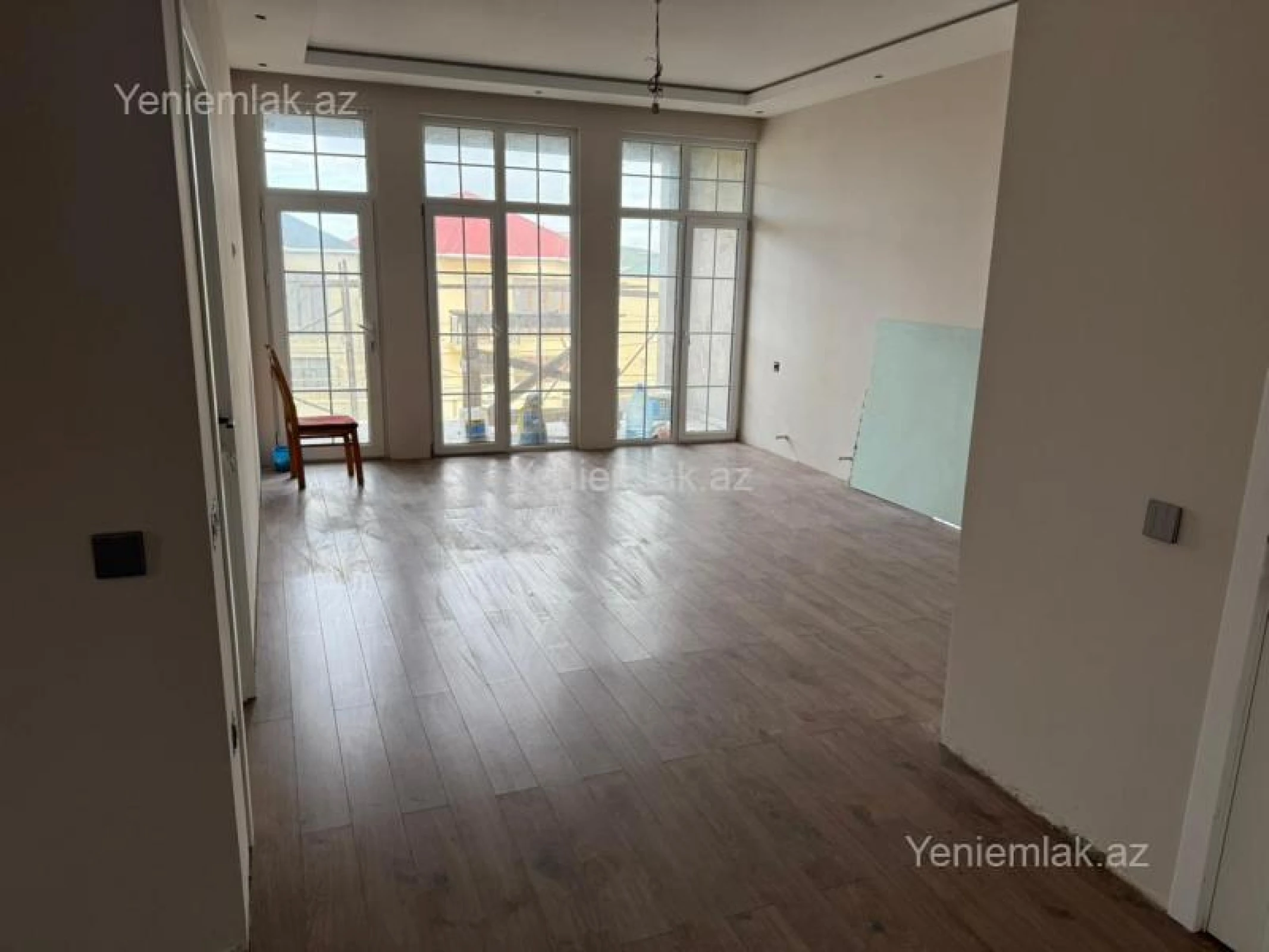 Satılır 6 otaqlı həyət evi 230 m²
