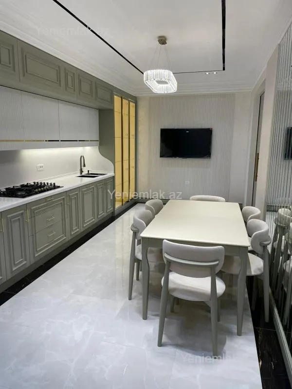 Satılır 4 otaqlı yeni tikili 217 m²